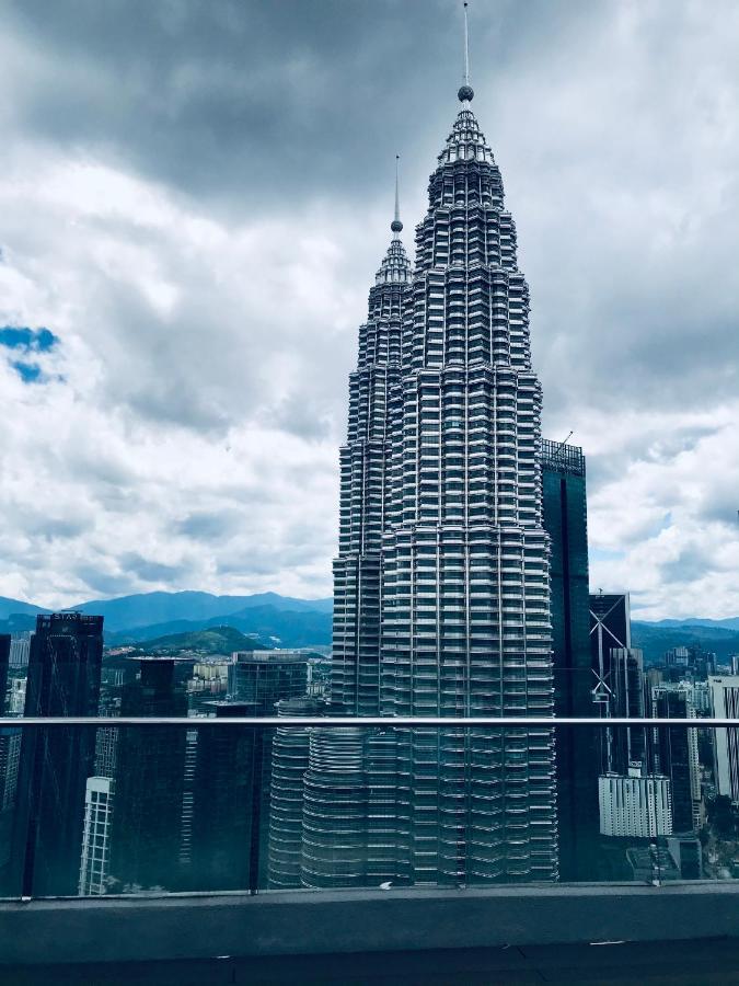 Sky Suites Klcc By Luna Kuala Lumpur Exteriör bild
