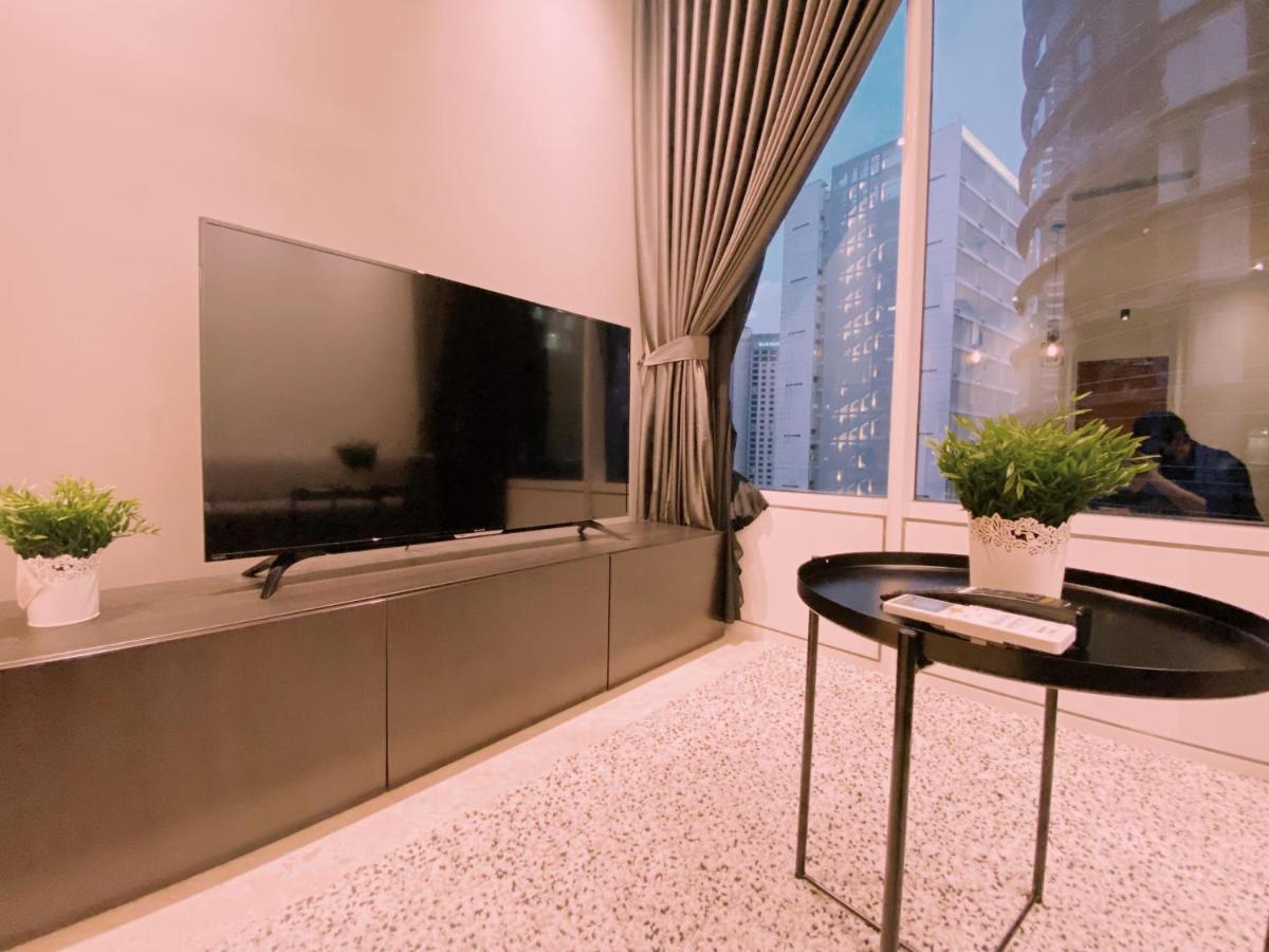 Sky Suites Klcc By Luna Kuala Lumpur Exteriör bild