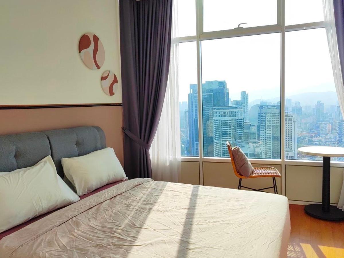 Sky Suites Klcc By Luna Kuala Lumpur Exteriör bild